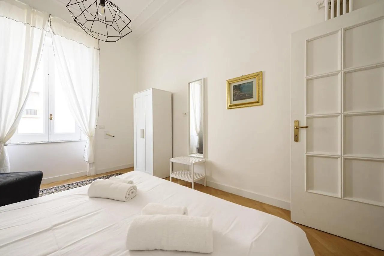 Largo Vasto A Chiaia 82 Apartment Naples